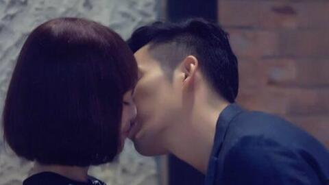 接吻戏视频,揭秘接吻戏背后的浪漫瞬间